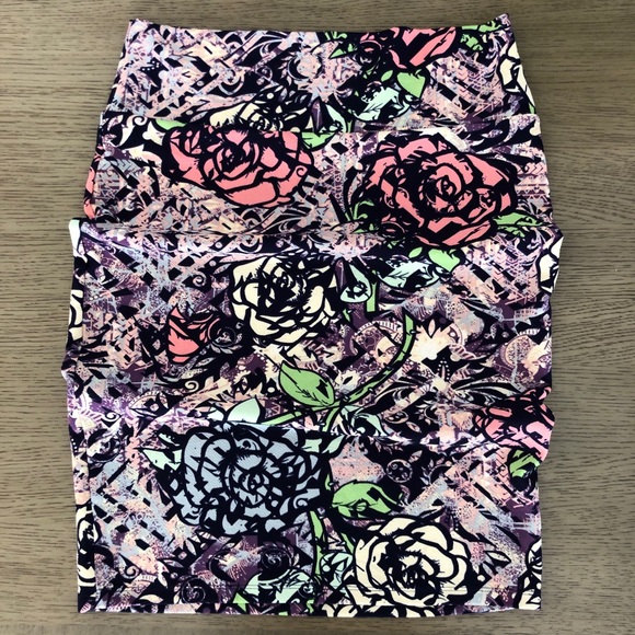 LuLaRoe Dresses & Skirts - Lularoe floral rose Cassie skirt size L